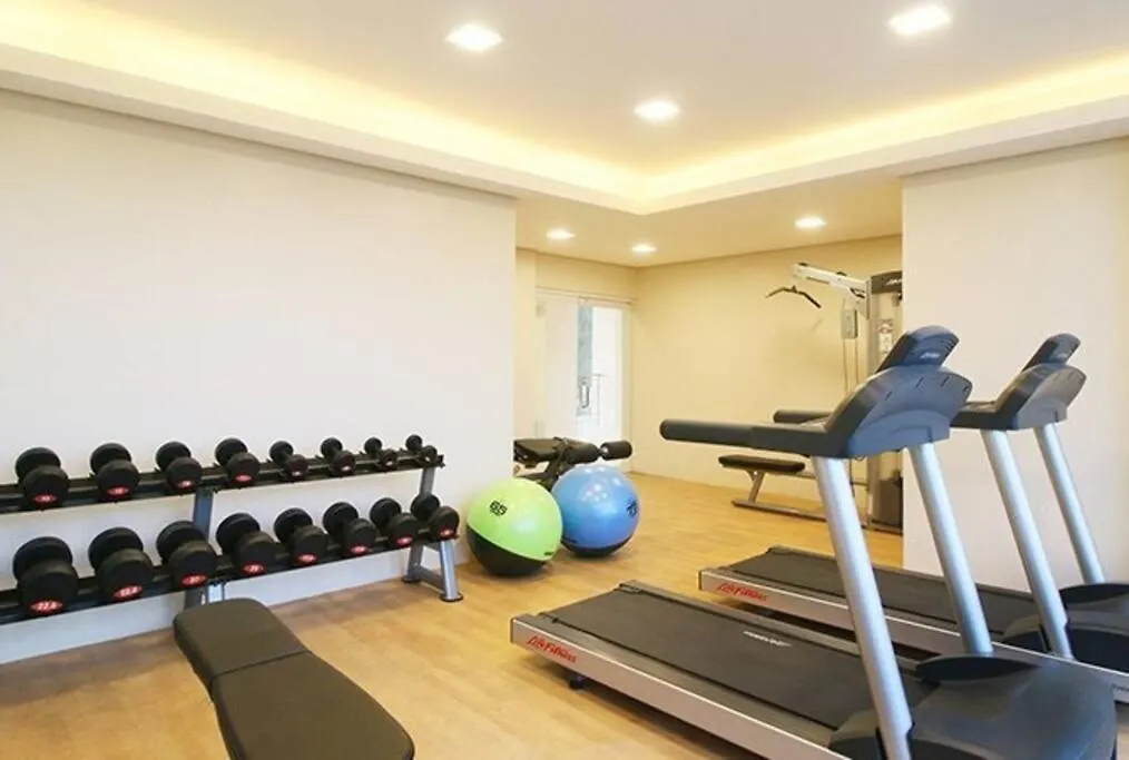 Apartment Two Bedroom Condo Unit At 8 Spatial Davao Stadt